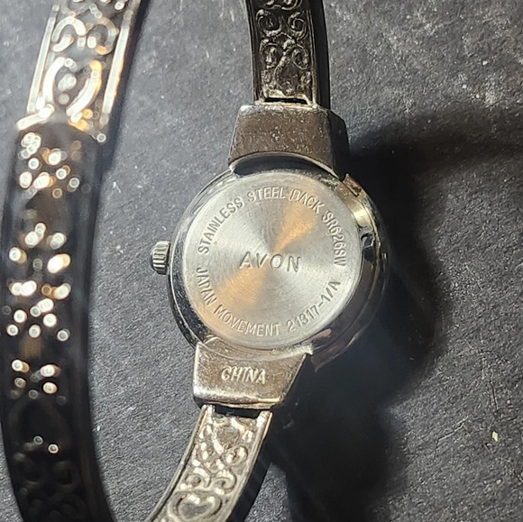 Vintage Avon Cuff Watch - Picture 5 of 5